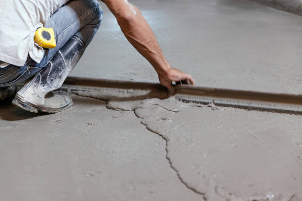 Best Custom Concrete Contractor  in Lake Magdalene, FL